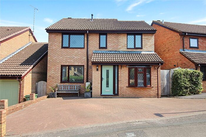 4 Bedroom Detached House For Sale In Chervil Close, Woodhall Park, Swindon, Wiltshire, SN2