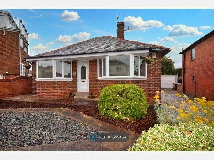 2 Bedroom Bungalow To Rent In Park Avenue, Wakefield U.K., WF3