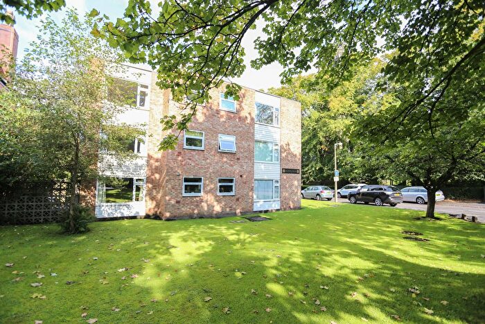 1 Bedroom Flat To Rent In Heaton Court, Heaton Moor Road, Heaton Moor, Stockport, SK4