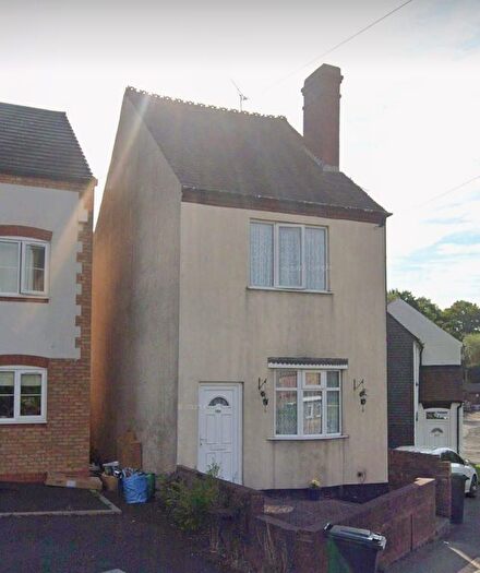 2 Bedroom Detached House To Rent In Commonside, Brierley Hill, DY5