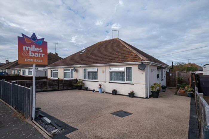 2 Bedroom Bungalow For Sale In Woodman Avenue, Whitstable, Kent, CT5