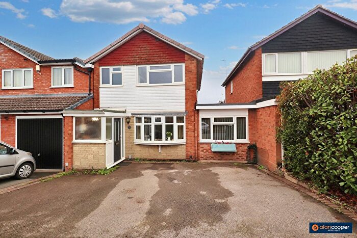 4 Bedroom Link Detached House For Sale In Oban Drive, Glendale, Nuneaton, CV10