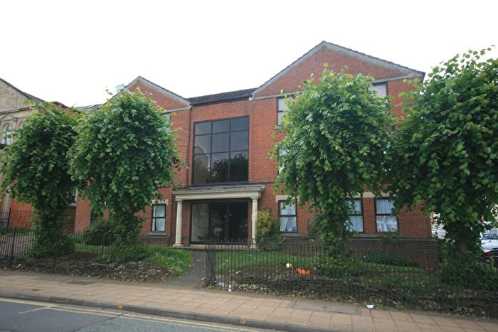 2 Bedroom Apartment To Rent In Arnold Road, Kingsthorpe Hollow, Northampton, NN2