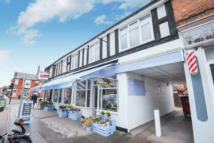 2 Bedroom Apartment To Rent In Reading Road, Henley-On-Thames, Oxfordshire, RG9