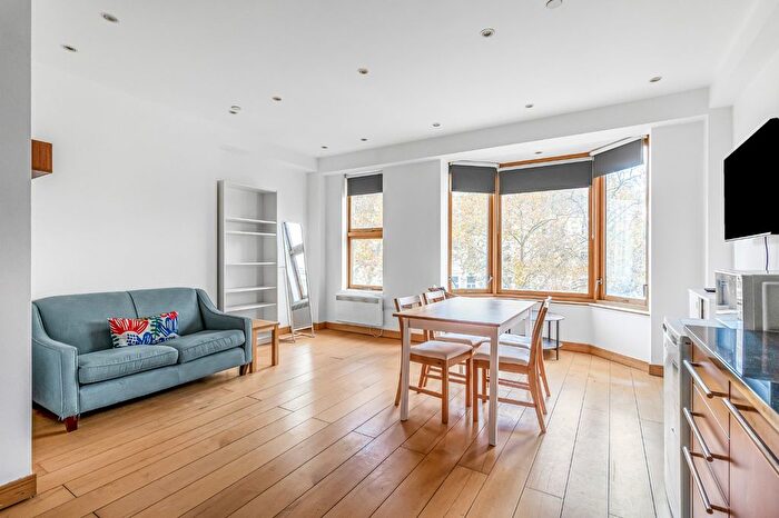 2 Bedroom Flat To Rent In Emperors Gate, London, SW7