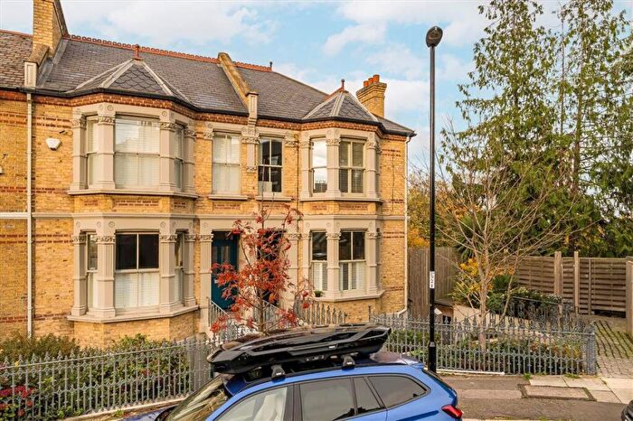 2 Bedroom Flat For Sale In Arbuthnot Road, New Cross, SE14