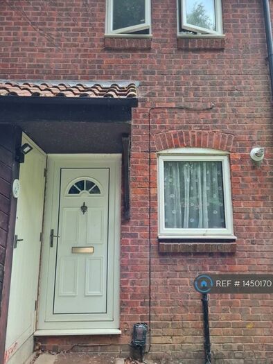 2 Bedroom Terraced House To Rent In Gorse Close, Crawley, RH11