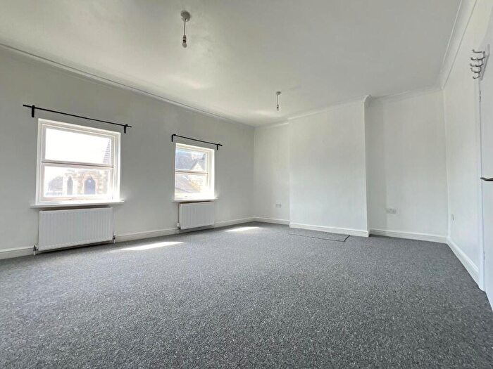 Studio To Rent In Albert Road, London, SE25