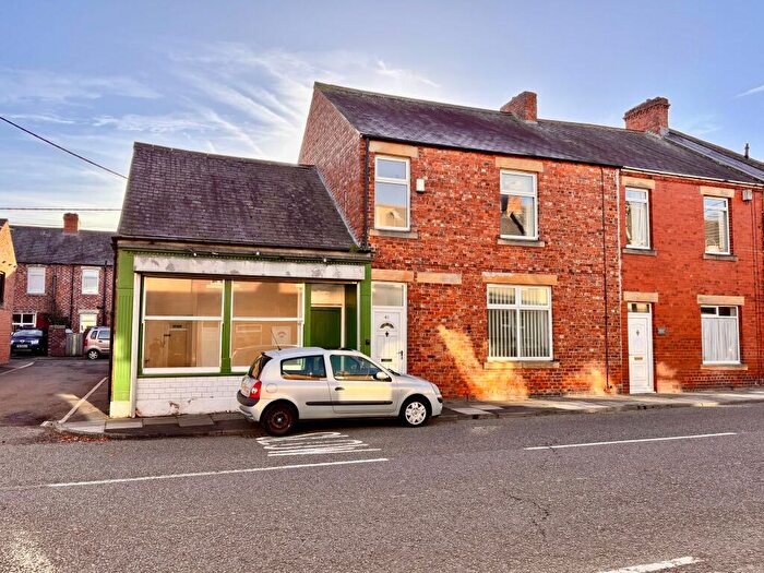 3 Bedroom Semi Detached House For Sale In - Ramsay Street, High Spen, Rowlands Gill, Tyne And Wear, NE39