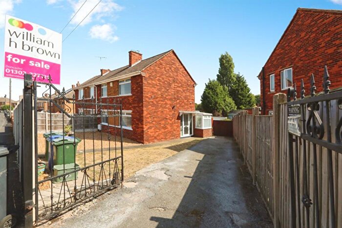 3 Bedroom Semi-Detached House For Sale In Bernard Road, Edlington, Doncaster, DN12
