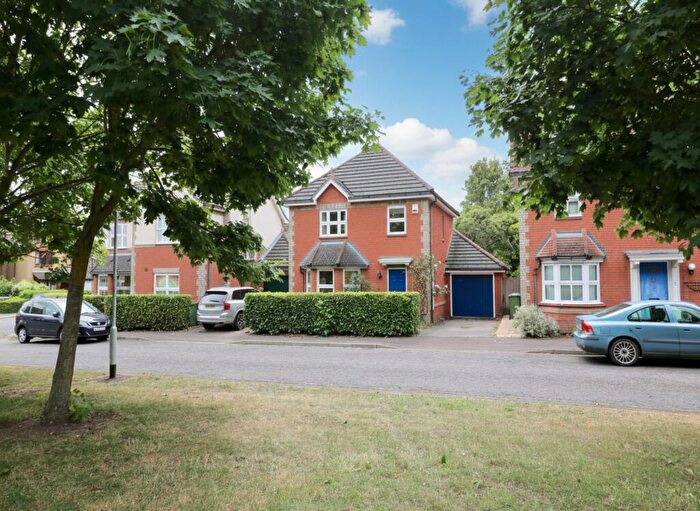 3 Bedroom Detached House To Rent In Woodhead Drive, Cambridge, CB4