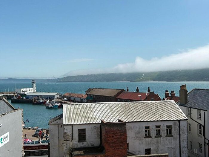 4 Bedroom End Of Terrace House For Sale In West Sandgate Terrace, Scarborough, YO11