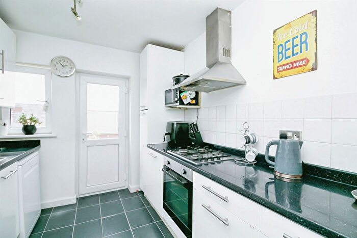 3 Bedroom Terraced House For Sale In Porthkerry Road, Barry, CF62