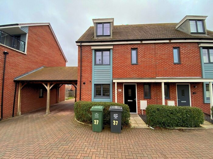 4 Bedroom Semi-Detached House To Rent In Bailey Drive, Ebbsfleet Valley, Swanscombe, DA10