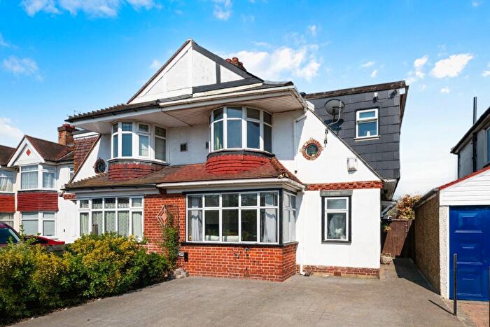 4 Bedroom Semi-Detached House For Sale In Ewell By Pass, Stoneleigh, KT17