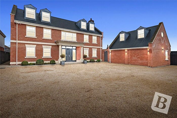 6 Bedroom Detached House For Sale In Stoney Hills, Burnham-On-Crouch, Essex, CM0