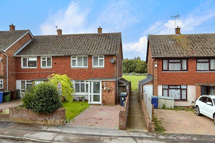 3 Bedroom End Of Terrace House For Sale In Orchard Drive, Newington, Sittingbourne, Kent, ME9