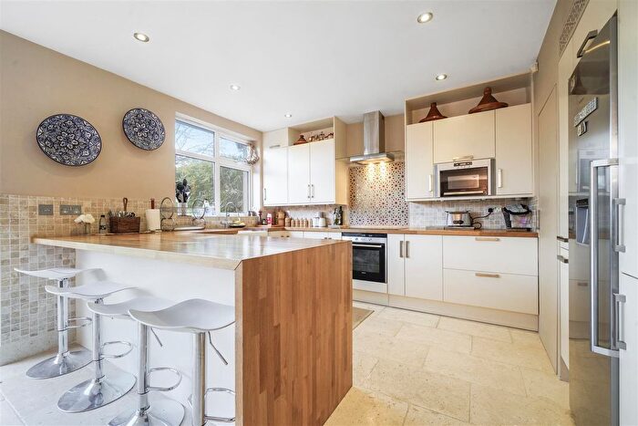 2 Bedroom Semi-Detached House To Rent In Kingsway, Wembley, HA9