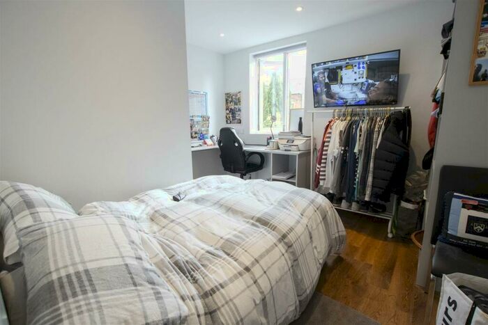 5 Bedroom House To Rent In Hubert Road, Birmingham, B29