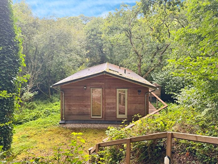 2 Bedroom Property For Sale In Lanreath, Looe, Cornwall, PL13