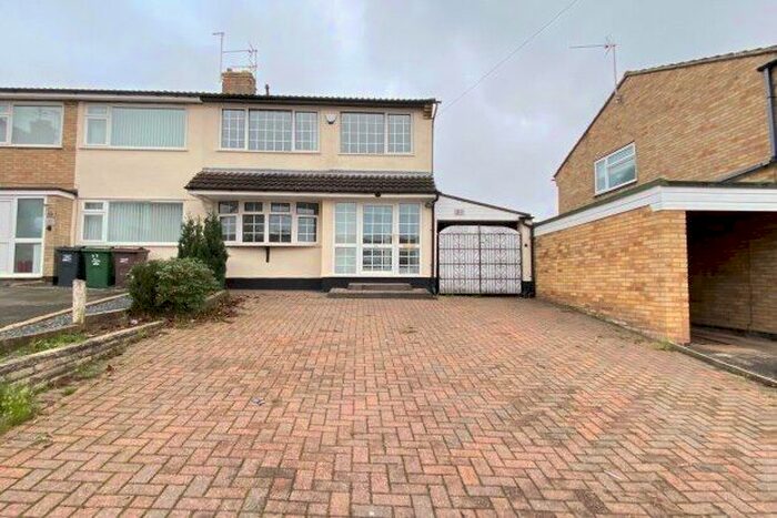 3 Bedroom Property To Rent In Tiverton Road, Loughborough, LE11