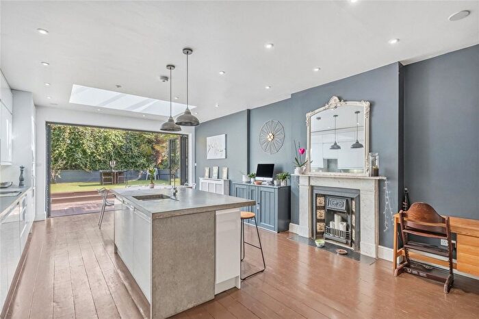 4 Bedroom End Terrace House For Sale In Edencourt Road, Furzedown, SW16