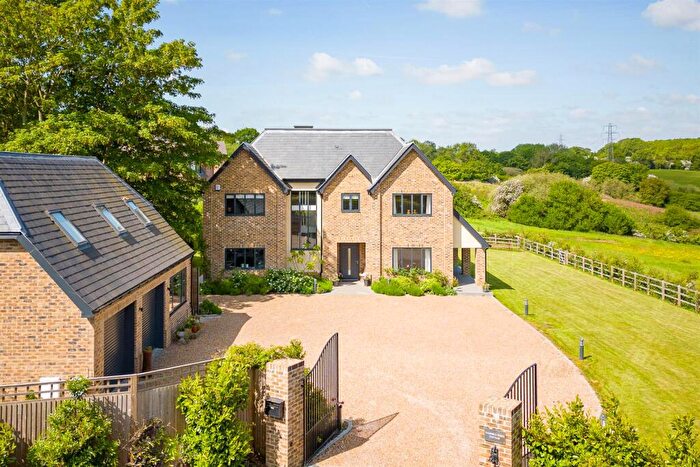 5 Bedroom Detached House For Sale In Hammondstreet Road, West Cheshunt, EN7