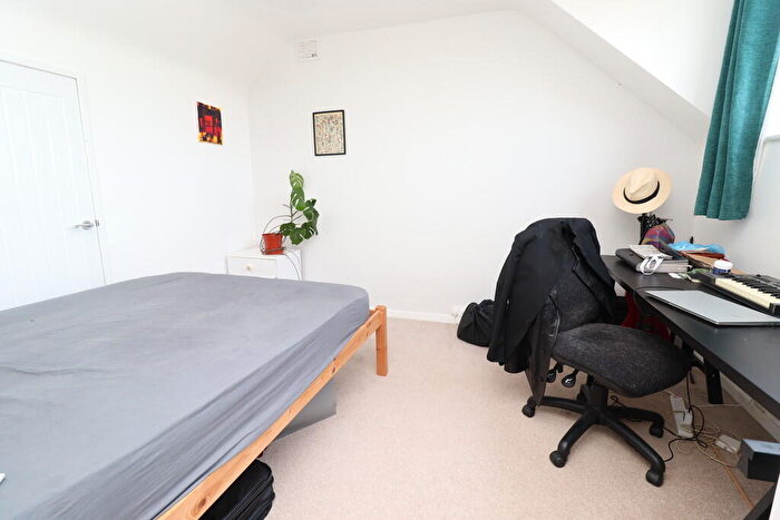 2 Bedroom Detached House For Sale In Fiskerton Road, Cherry Willingham, Lincoln, LN3