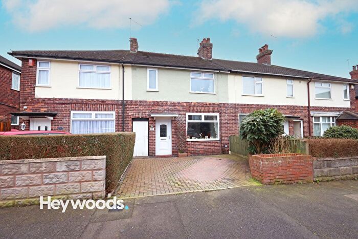 3 Bedroom Town House For Sale In Reeves Avenue, Cross Heath, Newcastle Under Lyme, Staffordshire, ST5