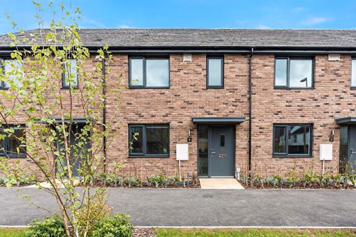 3 Bedroom End Of Terrace House To Rent In Leathart Close, Bordon, Hampshire, GU35