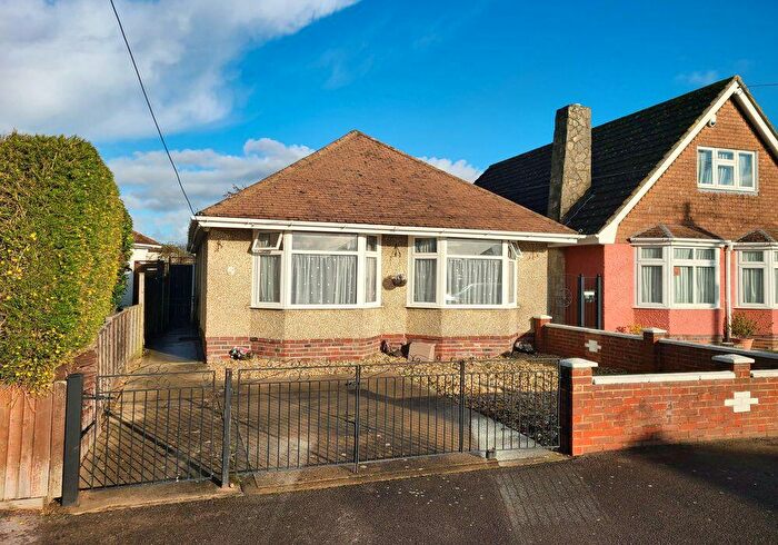 2 Bedroom Detached Bungalow For Sale In Sunset Road, Central Totton, SO40