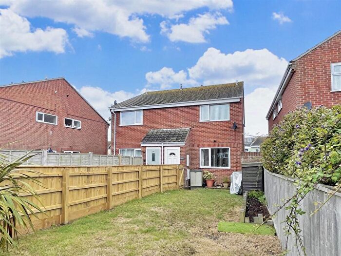 1 Bedroom House For Sale In Sandpiper Way, Weymouth, DT4
