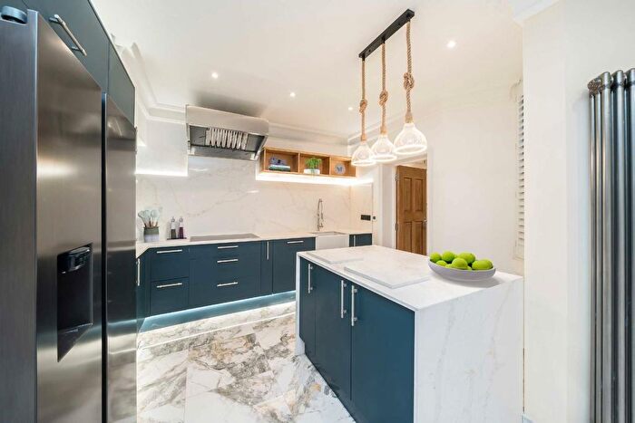 5 Bedroom Detached House To Rent In Downton Avenue, London, SW2