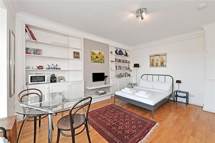 Studio To Rent In Rossmore Court, Park Road, London, NW1
