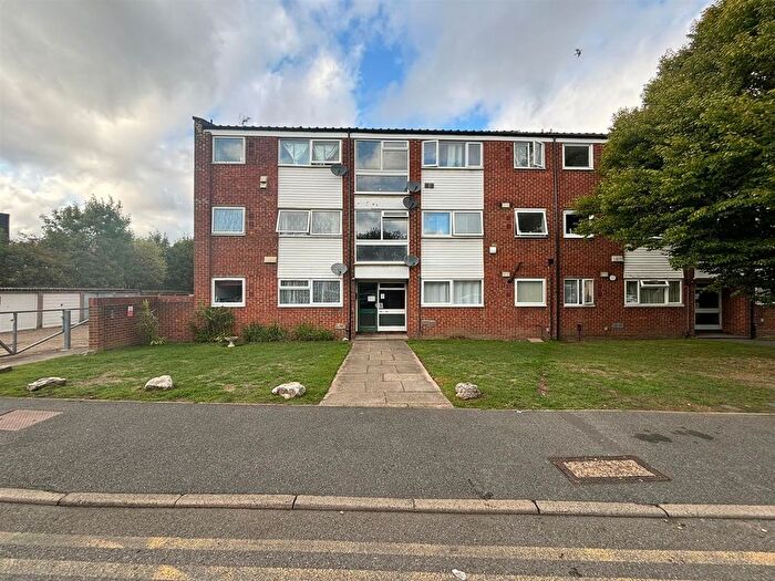 2 Bedroom Flat To Rent In Whitehall Close, Uxbridge, UB8