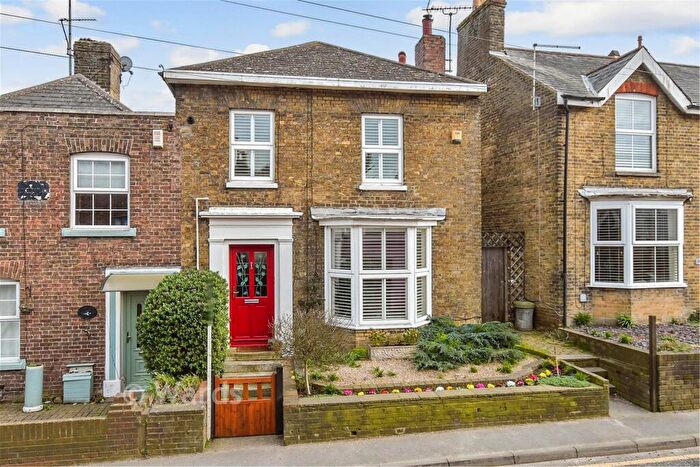 3 Bedroom End Of Terrace House For Sale In Dover Road, Walmer, Deal, Kent, CT14