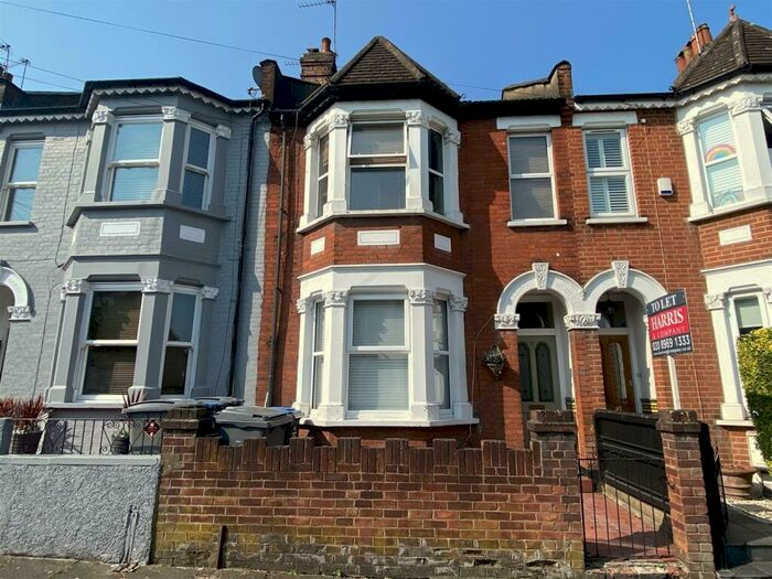 2 Bedroom Flat To Rent In Litchfield Gardens, Willesden, NW10