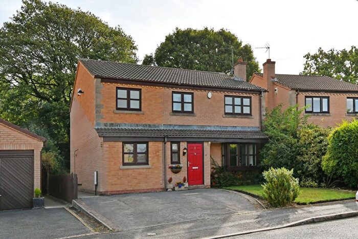 5 Bedroom Detached House For Sale In Barlow View, Dronfield, Derbyshire, S18