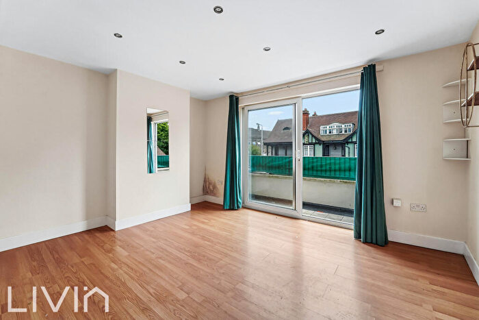 Studio To Rent In Croydon Road, Beddington, CR0