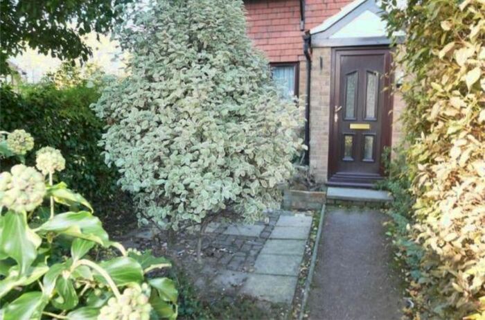 1 Bedroom Maisonette To Rent In Rotherwood Close, London, SW20