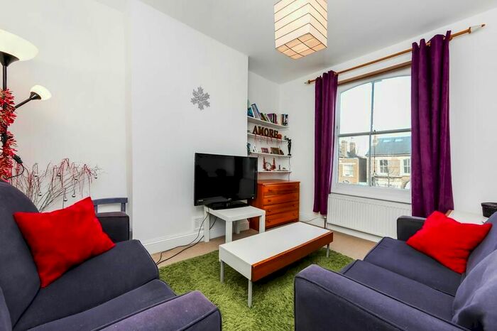 2 Bedroom Flat To Rent In Upland Road, London, SE22