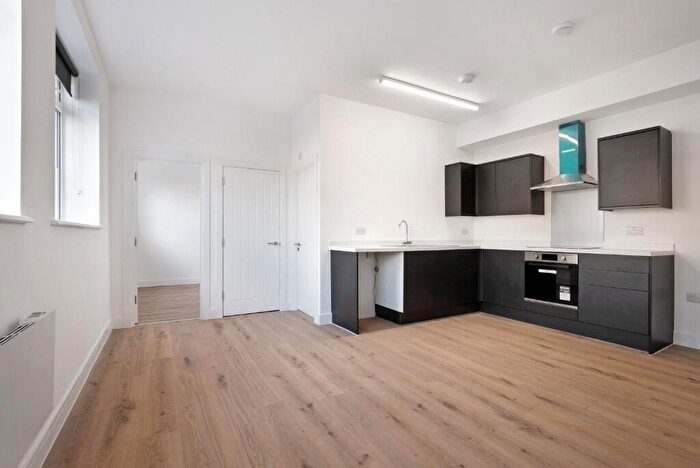 1 Bedroom Flat To Rent In Kettering Road, Town Centre, Northampton, NN1