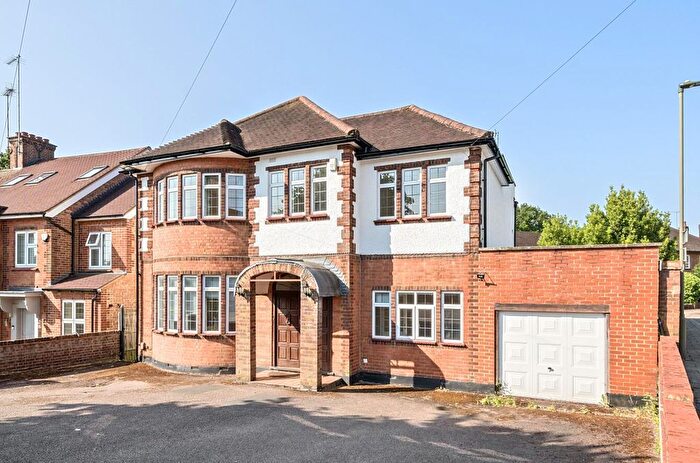 5 Bedroom Detached House To Rent In Cissbury Ring South, Woodside Park, N12