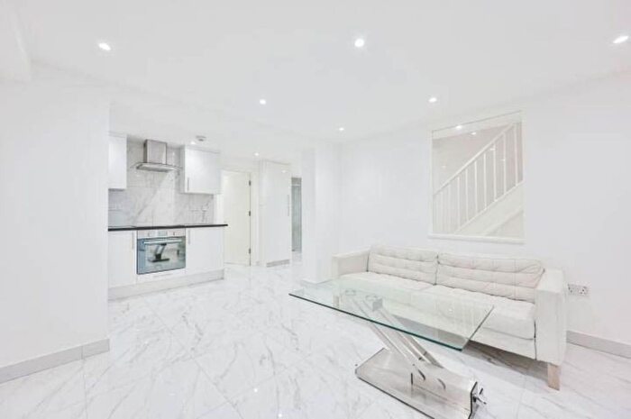 2 Bedroom Flat To Rent In Upper Tachbrook Street, Pimlico, London, SW1V