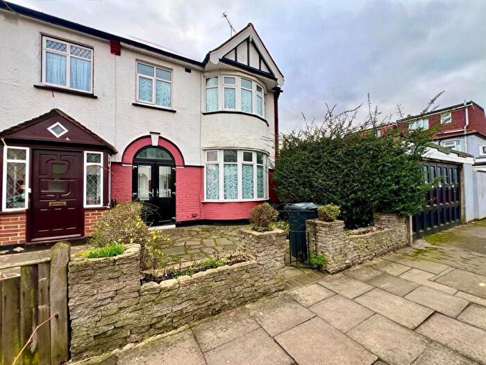 3 Bedroom Terraced House To Rent In Eton Road, Ilford, IG1