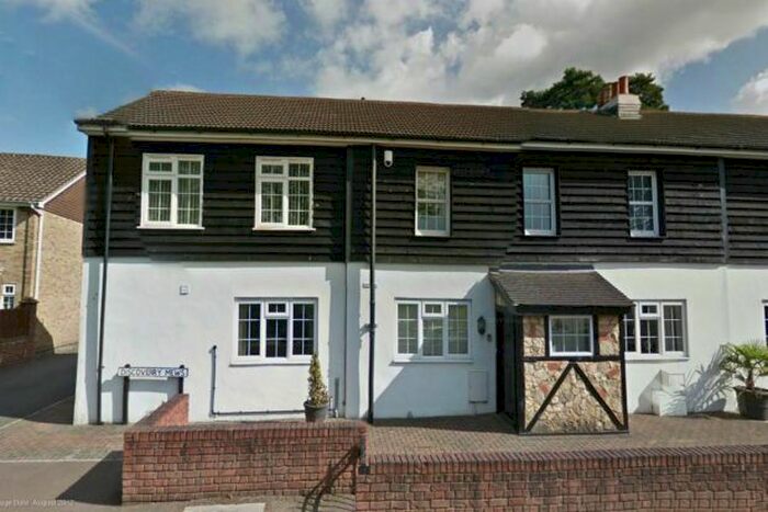 4 Bedroom Terraced House To Rent In Discovery Mews, Copthorne RH10