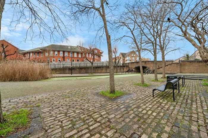 1 Bedroom Flat For Sale In Middleton Drive, London, SE16