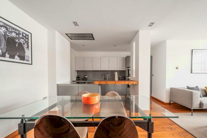 2 Bedroom Flat To Rent In Bayham Street, Camden Town, London, NW1