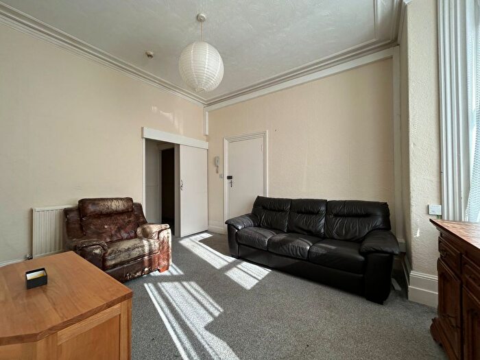 1 Bedroom Flat To Rent In First Floor Flat, Crescent Road, Ramsgate, CT11