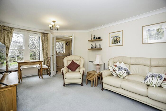 2 Bedroom Apartment For Sale In Nelson Court, Windmill Hill, DA12
